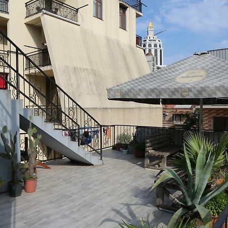 Duru'S Apartment With 3 Bedrooms Батуми Экстерьер фото