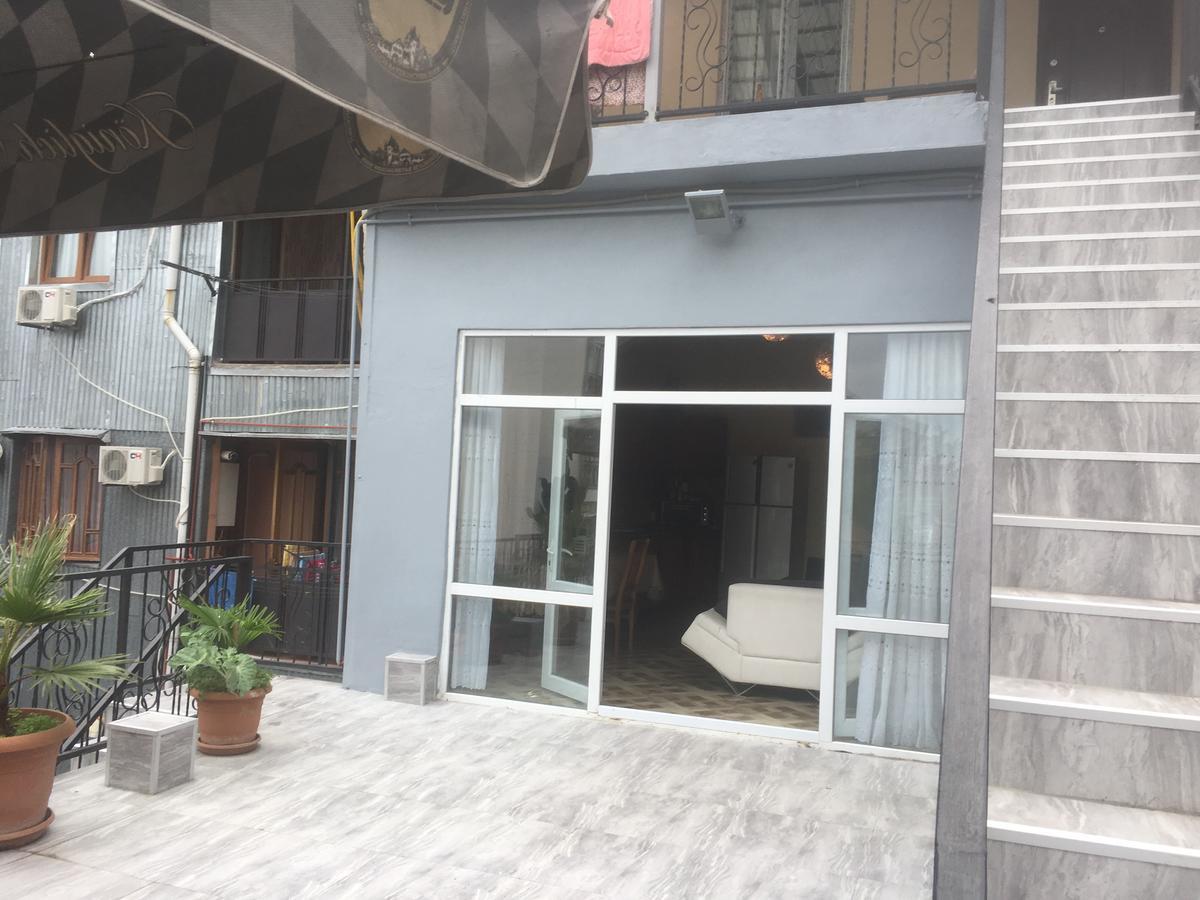 Duru'S Apartment With 3 Bedrooms Батуми Экстерьер фото