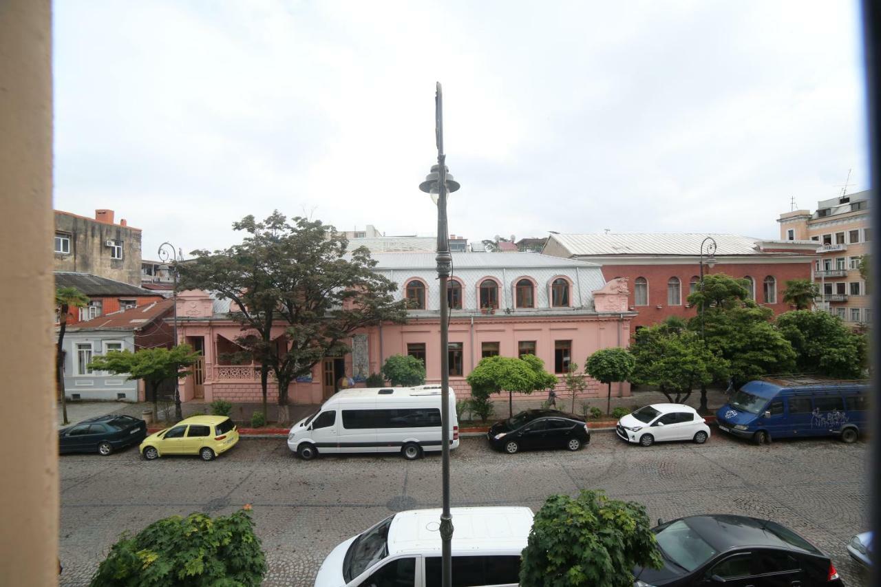 Duru'S Apartment With 3 Bedrooms Батуми Экстерьер фото